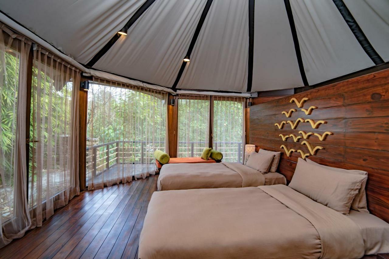 The Pavilions Himalayas Lake View بوكْرا المظهر الخارجي الصورة