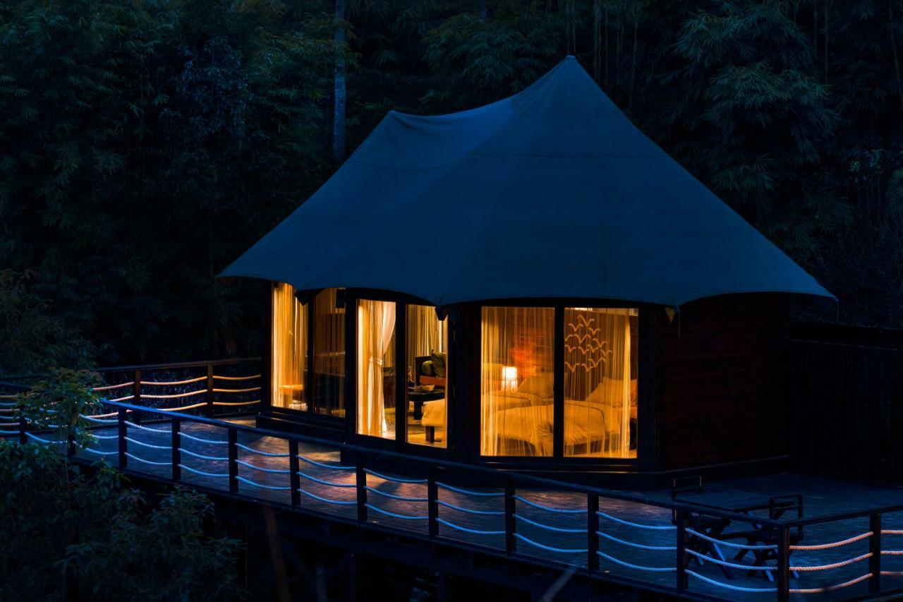 The Pavilions Himalayas Lake View بوكْرا المظهر الخارجي الصورة