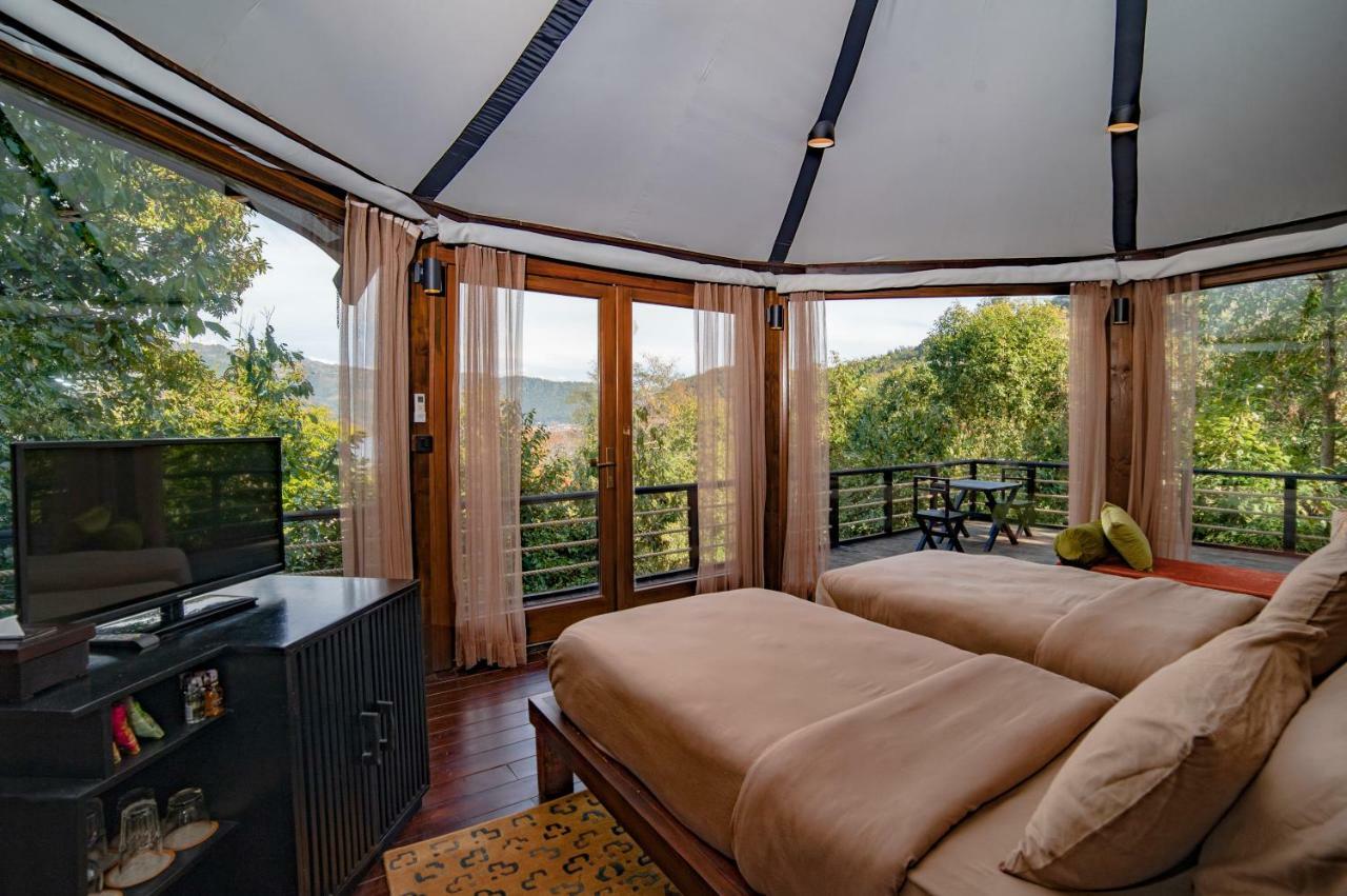 The Pavilions Himalayas Lake View بوكْرا المظهر الخارجي الصورة