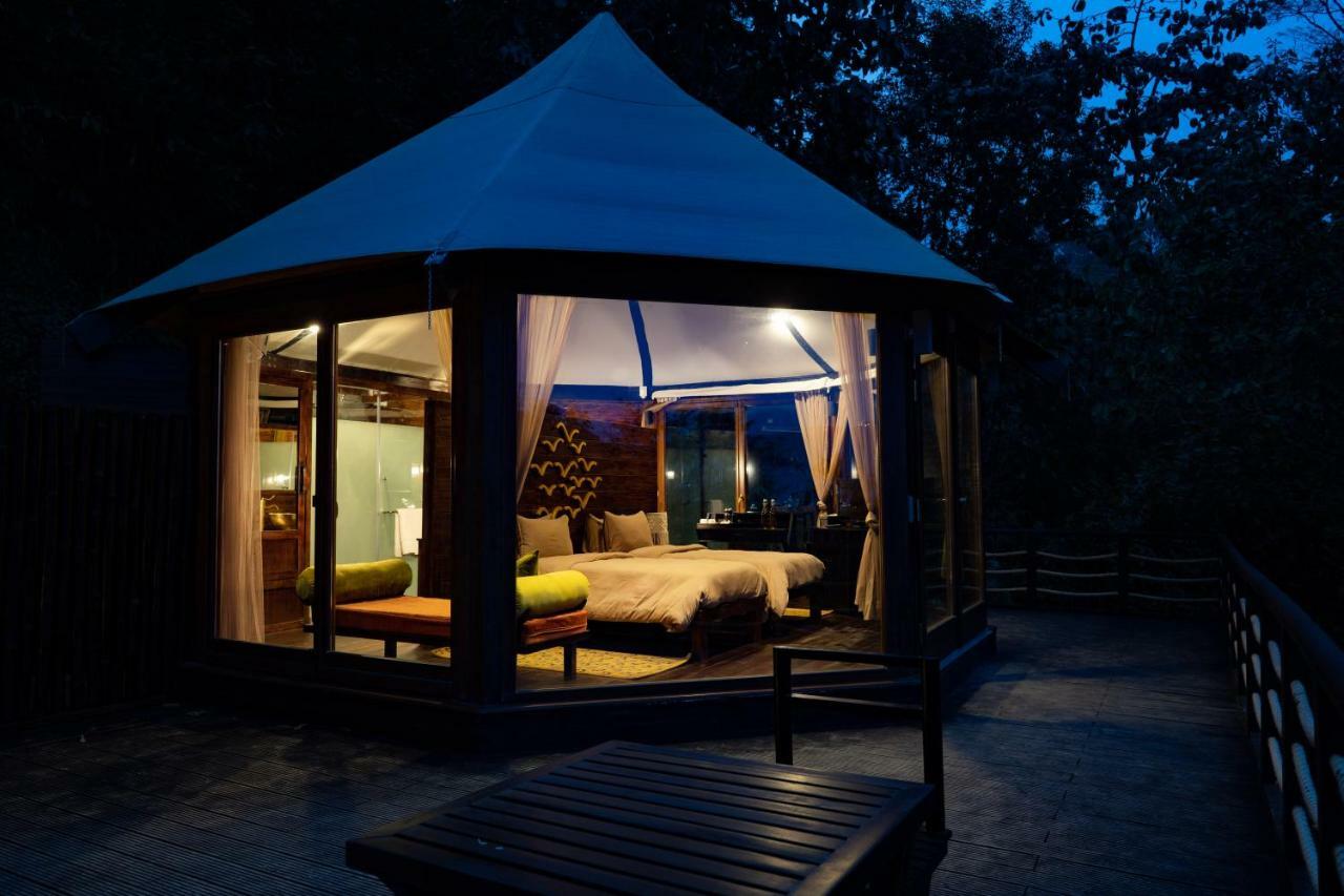 The Pavilions Himalayas Lake View بوكْرا المظهر الخارجي الصورة